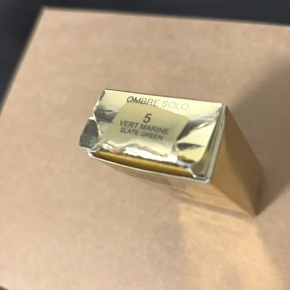 NIB [Yves Saint Laurent] Ombre Solo Radiance Smoothing Eyeshadow #05 Slate Green - Picture 12 of 15